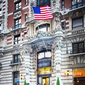 The At Fifth Avenue *** New York